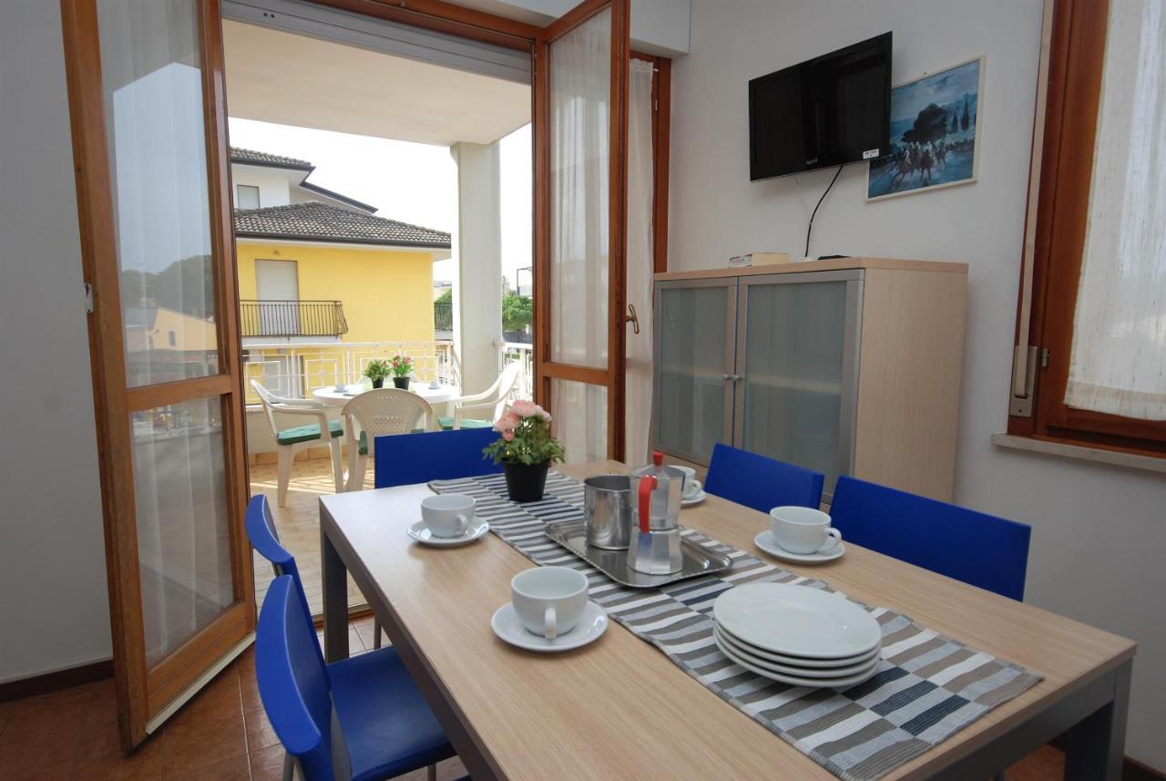 Appartamento Residenza Gardenia Lignano Sabbiadoro Esterno foto
