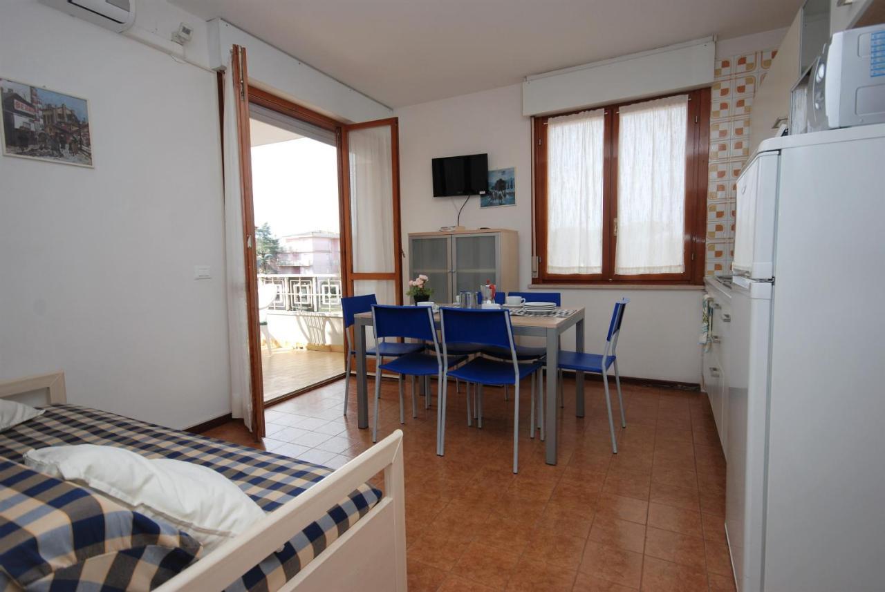 Appartamento Residenza Gardenia Lignano Sabbiadoro Esterno foto